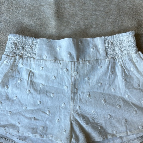 O’NEILL Cream Textured Pom Pom Shorts - Picture 6 of 13